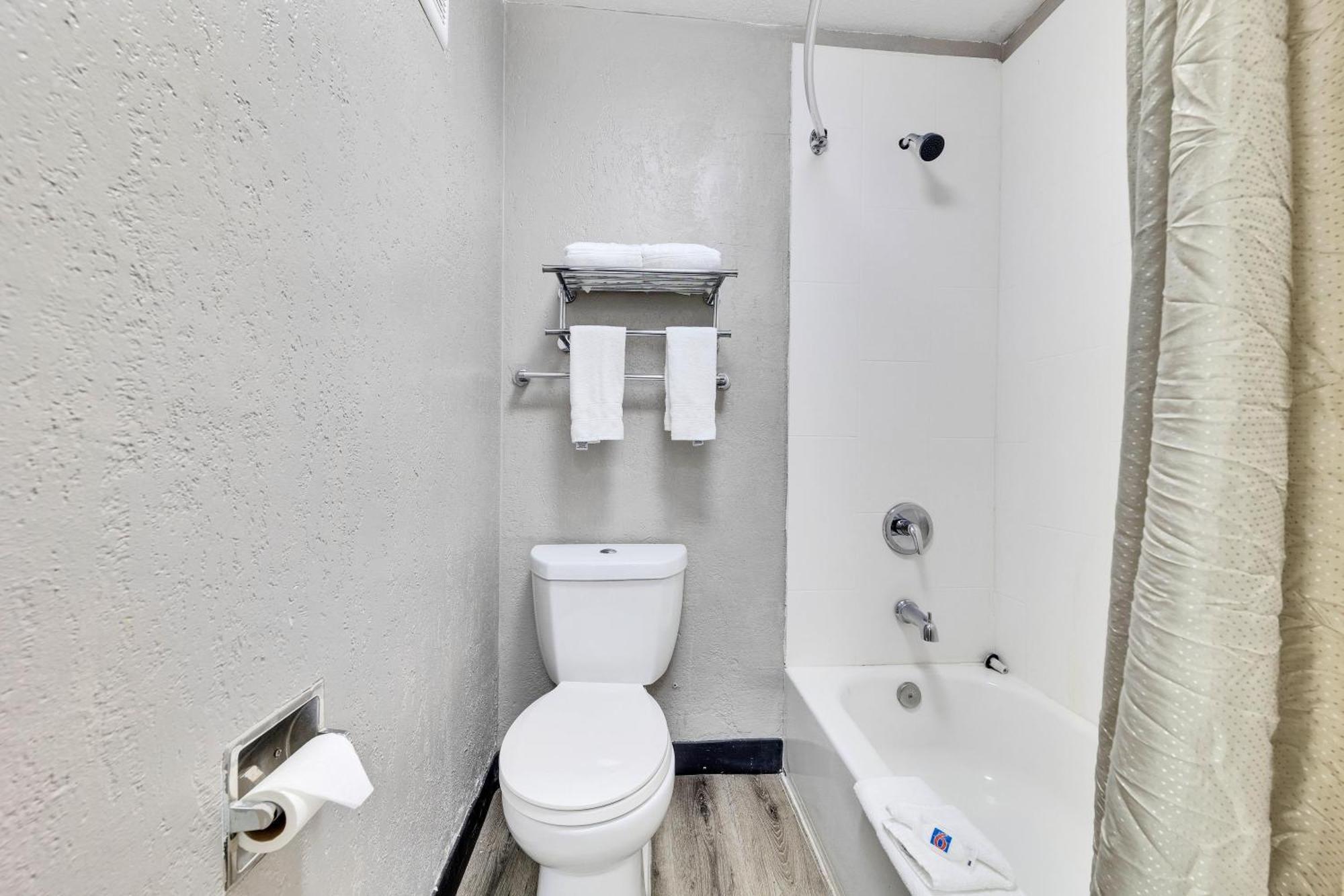 Motel 6-Austin, Tx - Airport - South Kültér fotó
