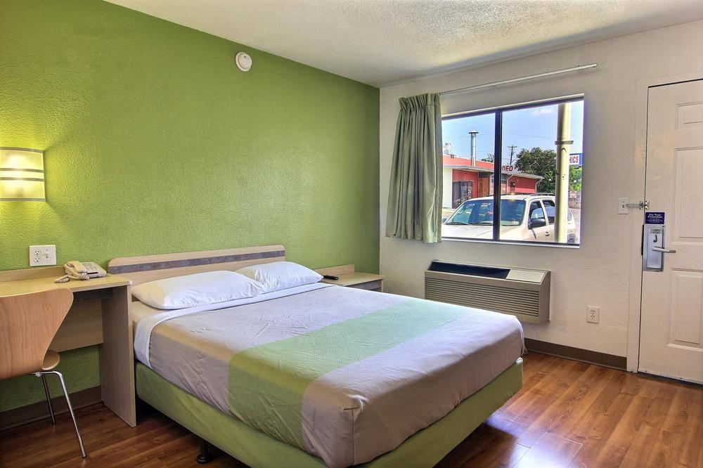 Motel 6-Austin, Tx - Airport - South Kültér fotó